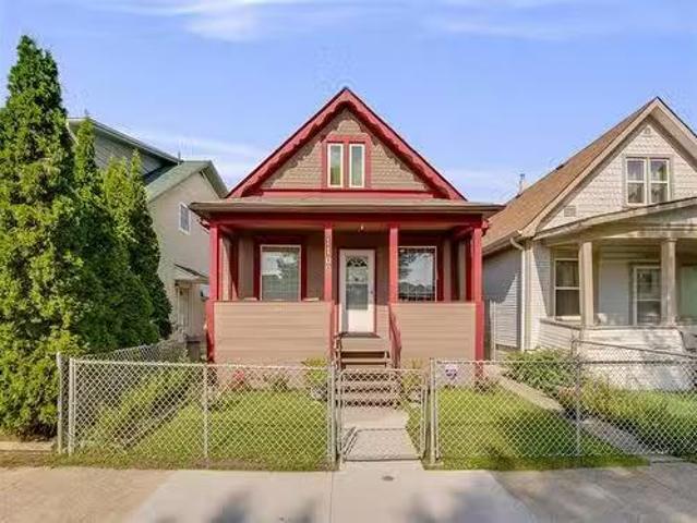 House for sale in East St. Paul, Manitoba