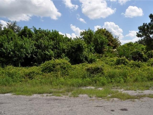 Land for sale in Fort Myers, Florida