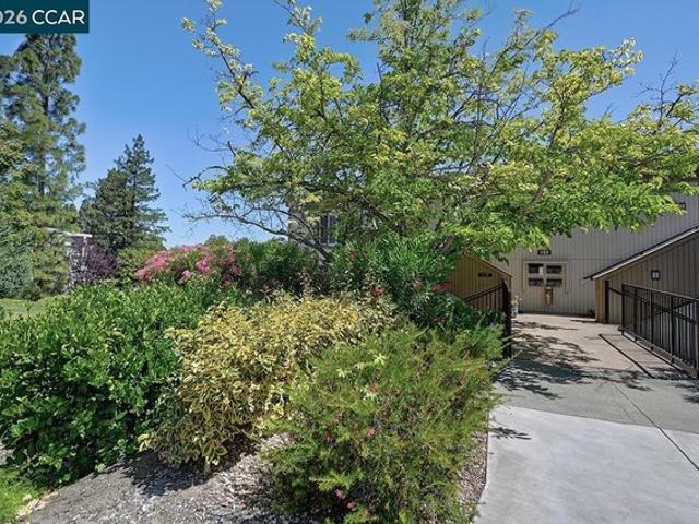 Condo for sale in Walnut Creek, California