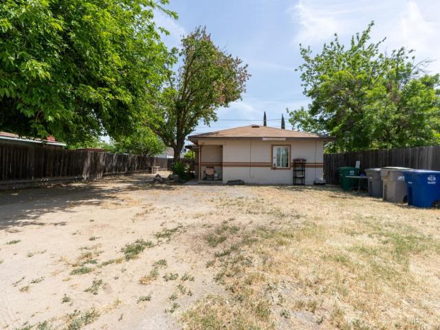 House for sale in Dos Palos, California