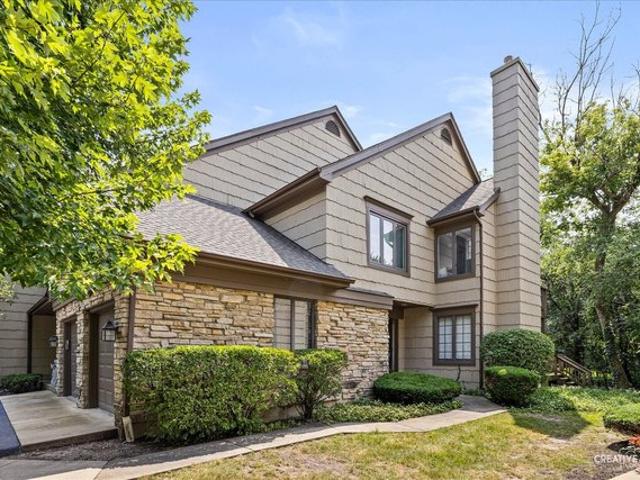Condo for sale in Darien, Illinois