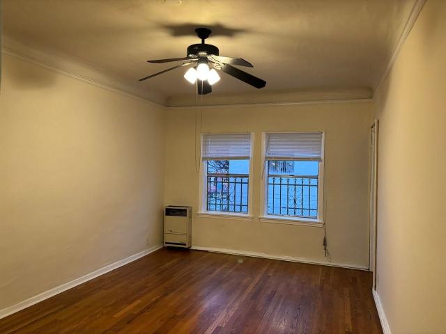 Apartment for rent in Canoga Park, California