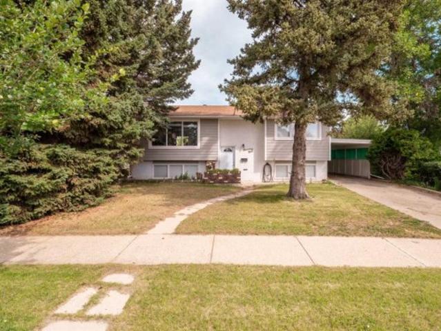 House for sale in Lethbridge, Alberta