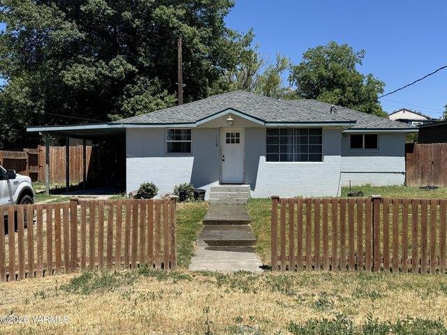 House for sale in Zillah, Washington