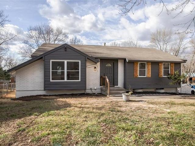 House for sale in Blue Springs, Missouri