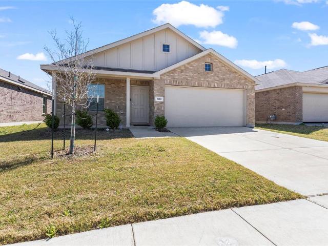 House for sale in Ellis, Texas
