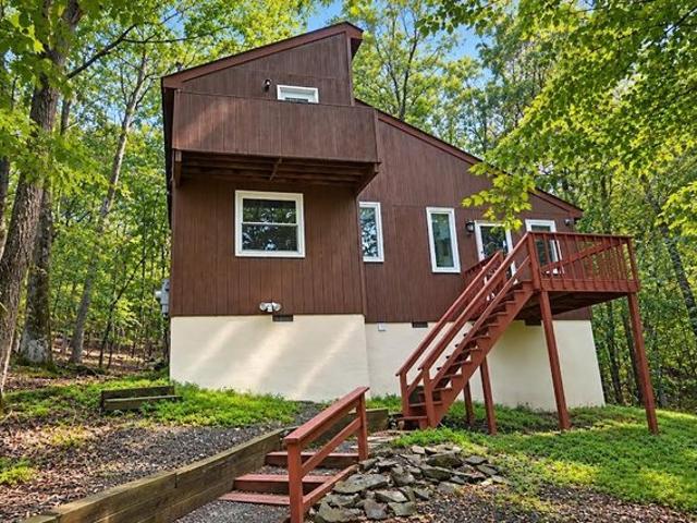 House for sale in Lehman, Lehman Township