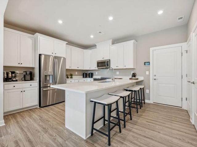 Condo for sale in Virginia