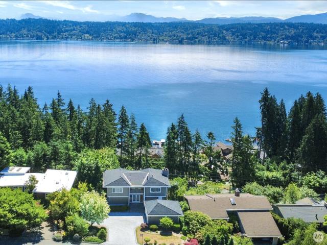 House for sale in Bellevue, Washington