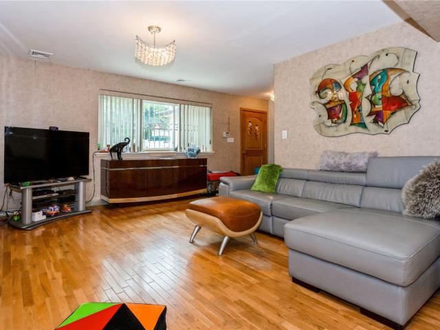 Townhouse for sale in Forest Hills