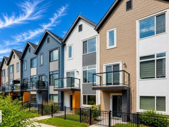 Townhouse for sale in Wedgewood, Alberta