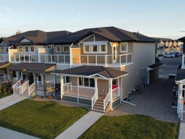 Townhouse for sale in Copperwood, Lethbridge
