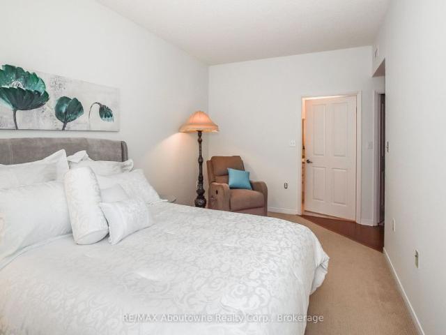 House for rent in Oakville, Golden Horseshoe