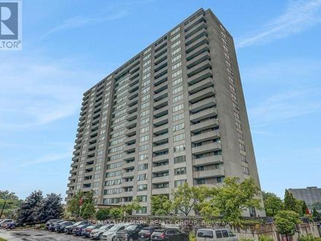 Condo for sale in Bay, Ottawa