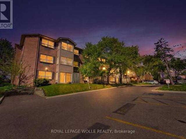 Condo for sale in Kitchener, Ontario