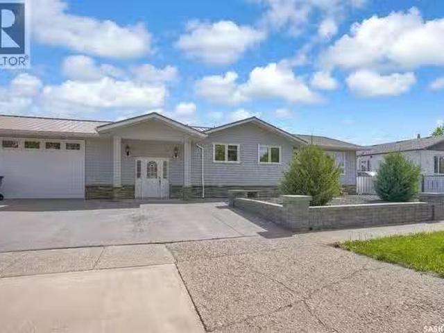 House for sale in Gravelbourg, Saskatchewan