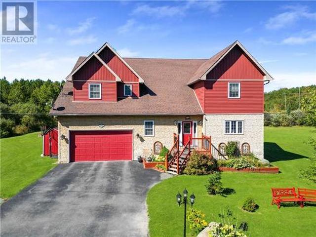 House for sale in Coniston, Greater Sudbury