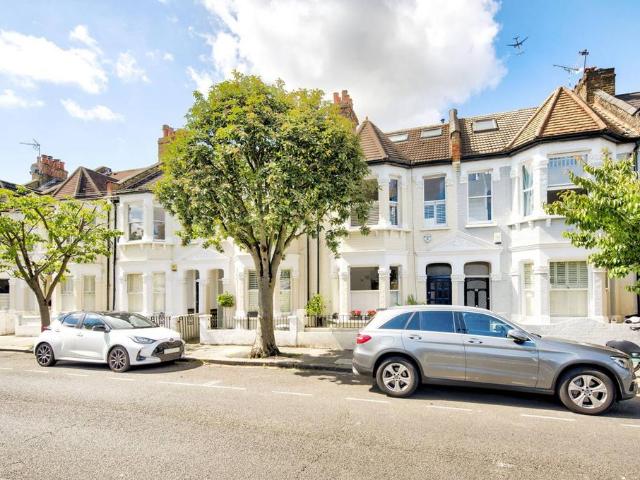 Apartment for rent in London Borough of Hammersmith and Fulham, Greater London