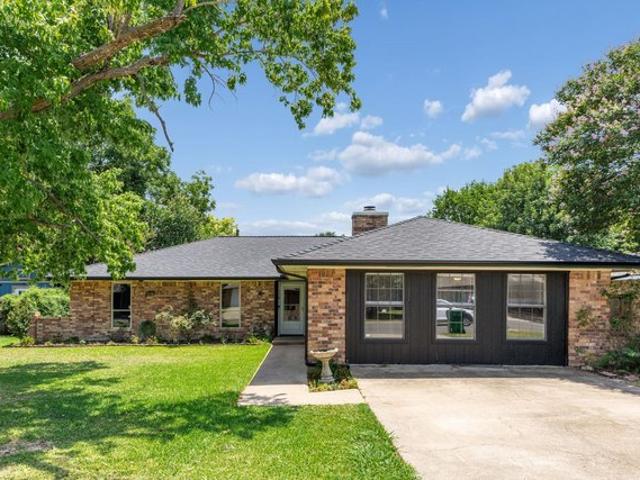House for sale in Ellis, Texas