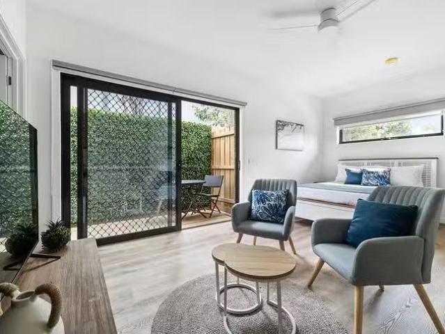 Apartment for rent in Alma, Victoria