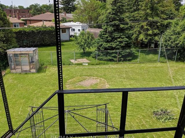 House for rent in Vanier, Oshawa