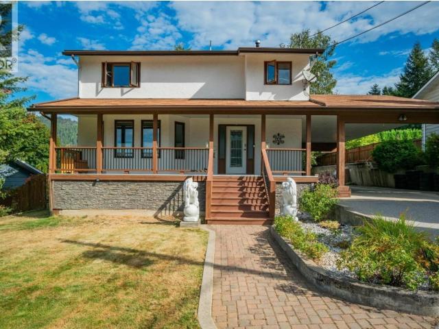 House for sale in Fruitvale, British Columbia