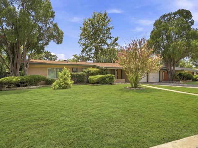House for sale in Leesville, Texas
