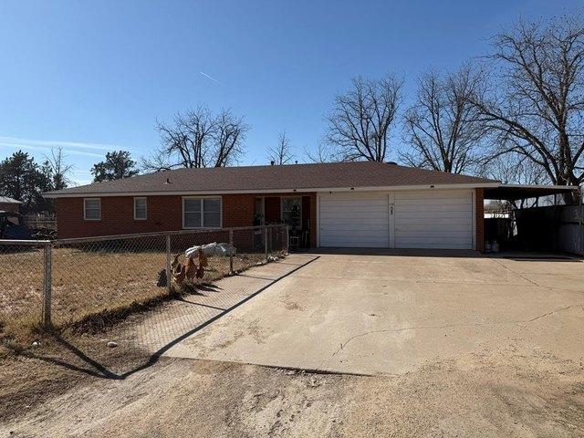 House for sale in Howard, Texas