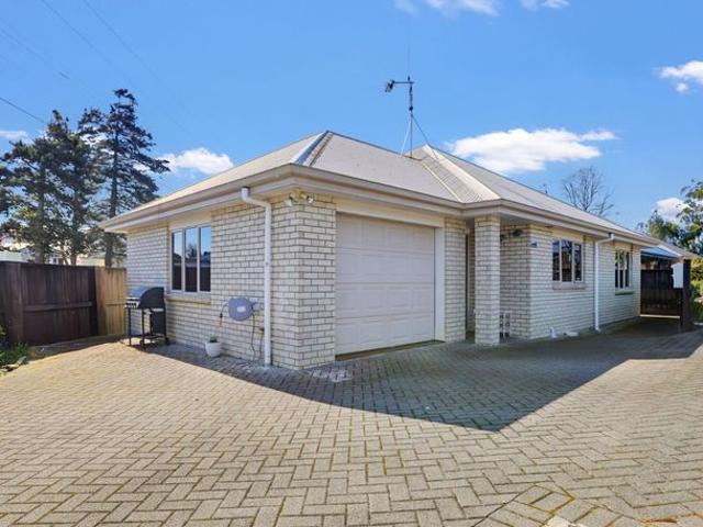 House for rent in Chartwell Shopping Centre, Hamilton City