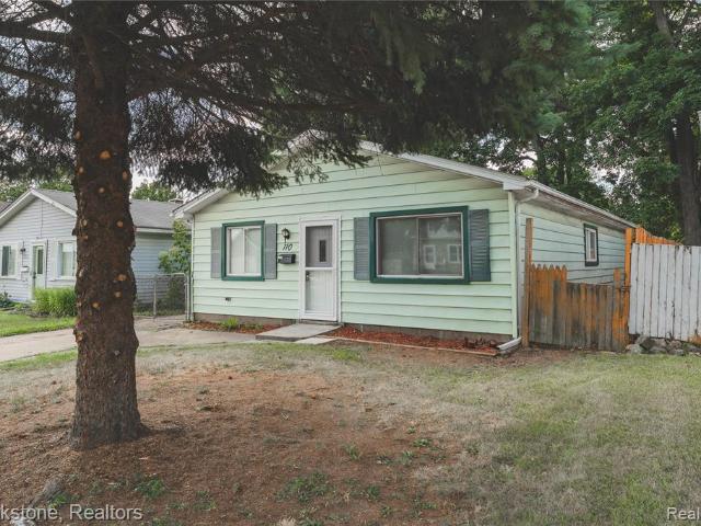 House for sale in Baldwin Park, Pontiac