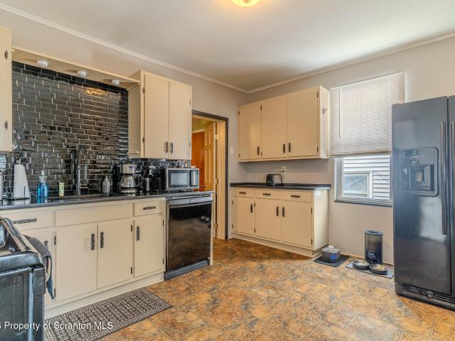 House for sale in Petersburg, Dunmore