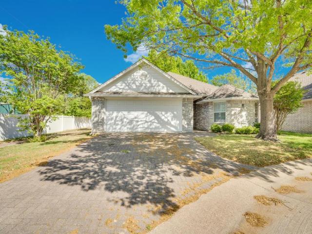 House for sale in Ellis, Texas