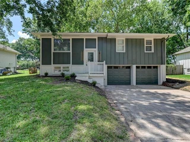 House for sale in Buckner, Missouri
