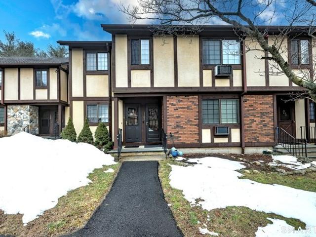 Condo for sale in Milford, Connecticut
