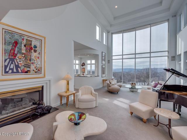 House for sale in Moosic, Pennsylvania