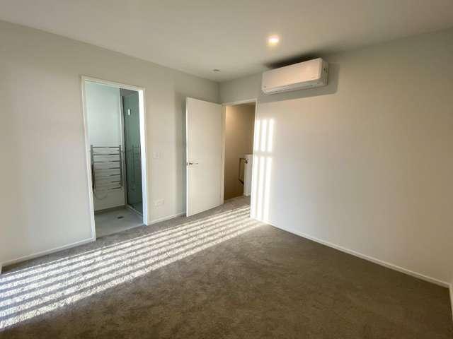 Townhouse for rent in Canterbury