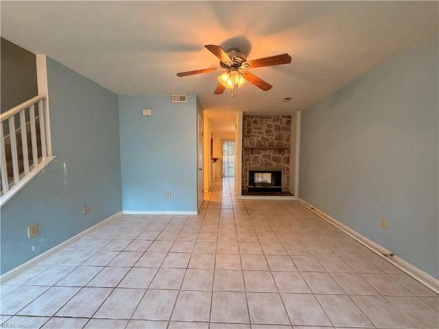 Townhouse for sale in Woodlake Crossing, Yorktown