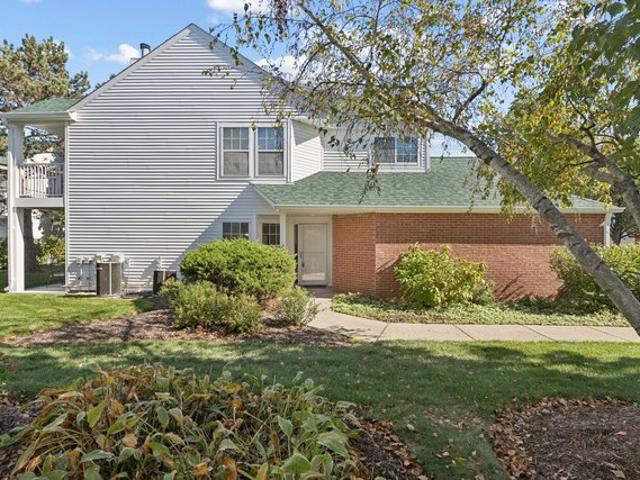 Townhouse for sale in Lake Bluff, Lake County