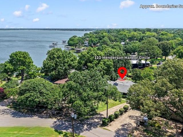 House for sale in Henderson, Texas