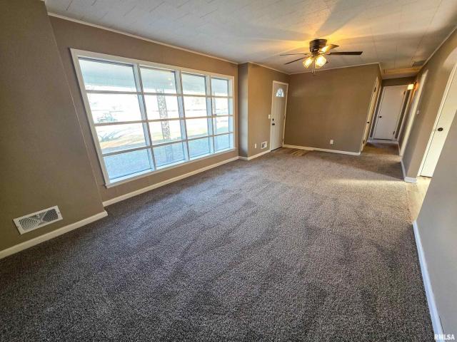 House for sale in Flora, Illinois