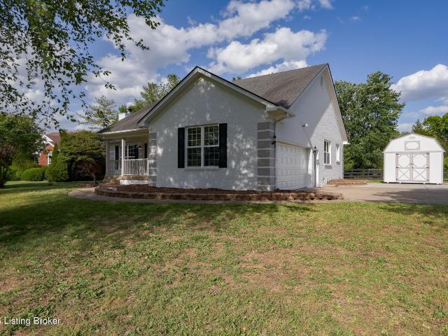 House for sale in Shepherdsville, Kentucky