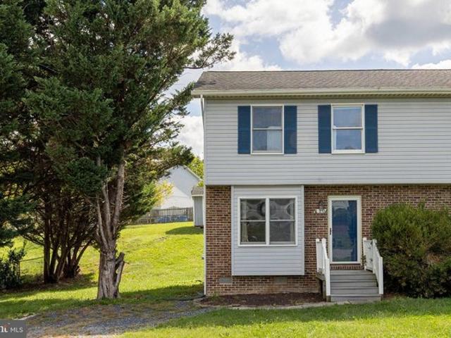 Townhouse for sale in Virginia