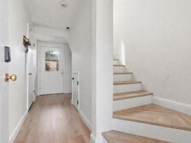 Townhouse for sale in Santa Cruz, California