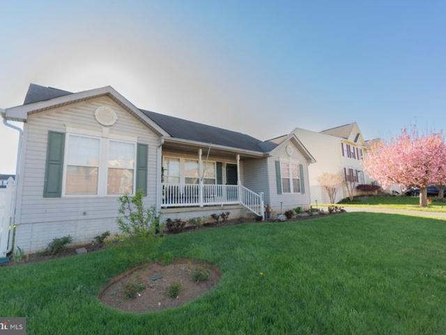 House for sale in Kearneysville, West Virginia
