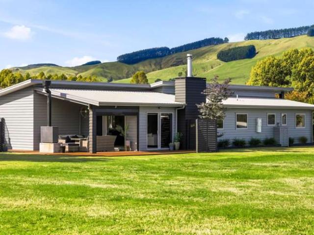 House for sale in Kinloch, Waikato