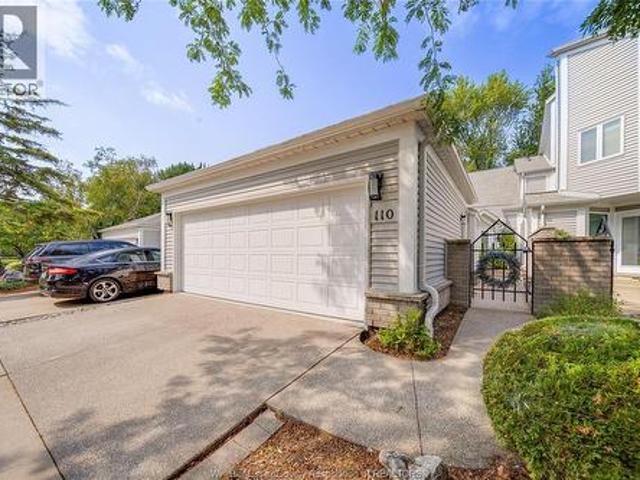 Townhouse for sale in Oldcastle, Ontario