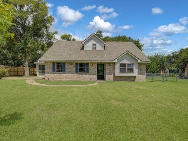 House for sale in Clute, Texas