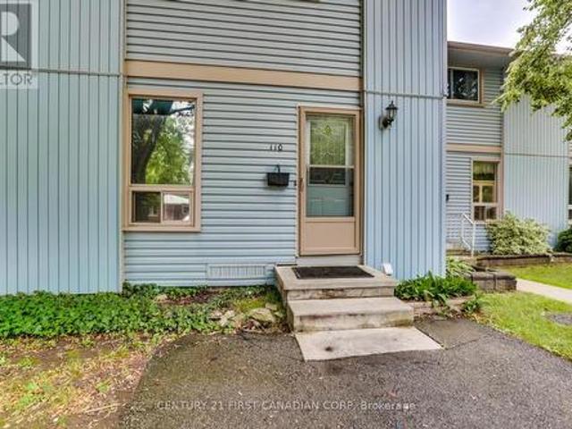 Townhouse for sale in Arva, Ontario