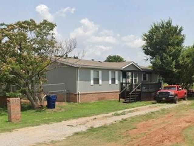 House for sale in Cashion, Oklahoma