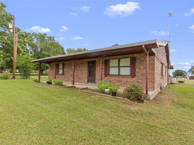 House for sale in Wortham, Texas